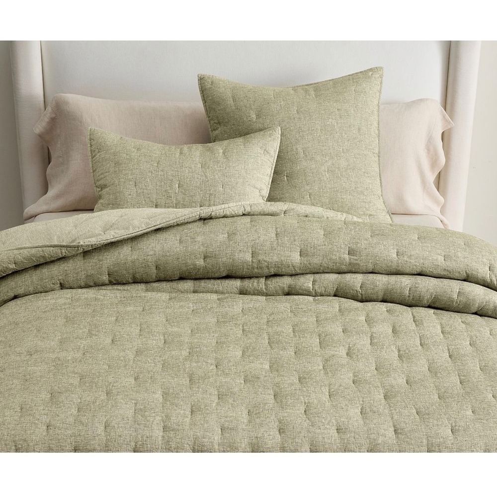 Pottery‎ Barn Belgian Linen Tufted Quilt Shams Standard Aloe Green Set of 2